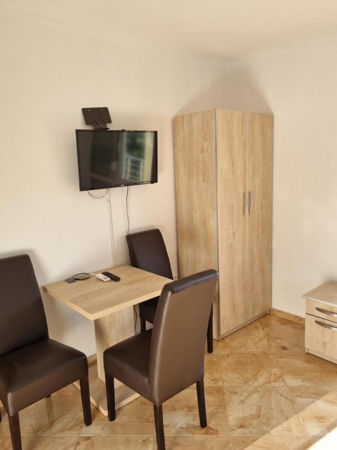 Apartmani Ani 巴尔 外观 照片